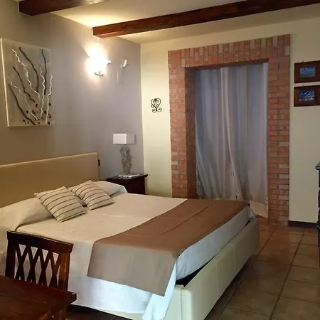 La Collina Felice Bed & Breakfast *