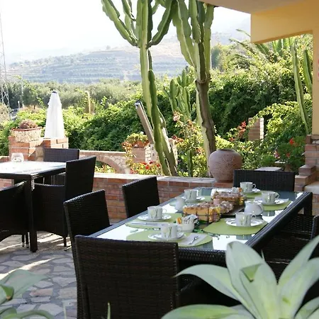 Bed & Breakfast La Collina Felice